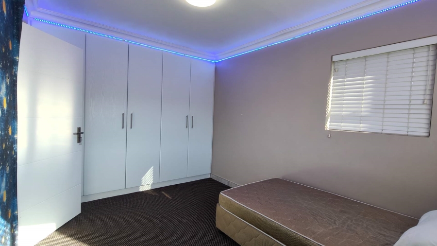 To Let 4 Bedroom Property for Rent in Monte Christo Western Cape